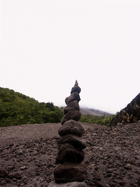 merapi-cairn.jpg