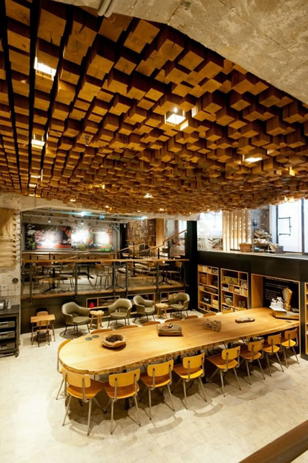 hot press -  STARBUCKS | AMSTERDAM