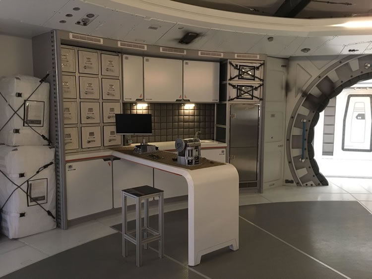 THE DESIGN OF “LOST IN SPACE.” NETFLIX 2018