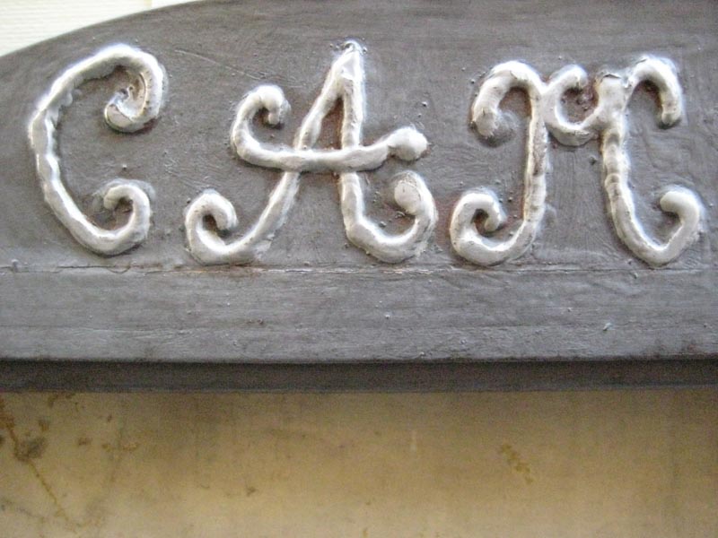 Handcrafted Wayfinding in the Era of AI: The Nuance of the Hand-Wrought
