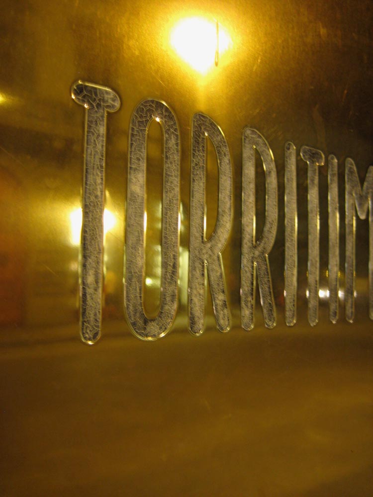Handcrafted Wayfinding in the Era of AI: The Nuance of the Hand-Wrought
