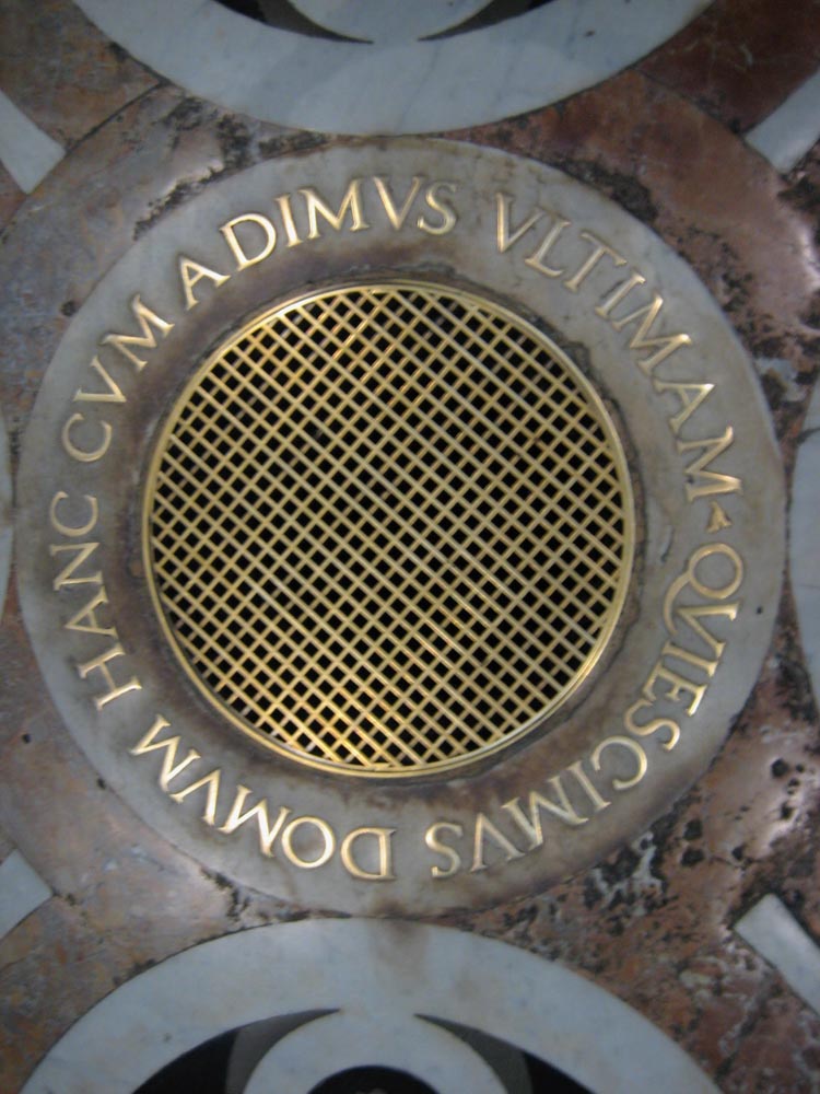 Handcrafted Wayfinding in the Era of AI: The Nuance of the Hand-Wrought